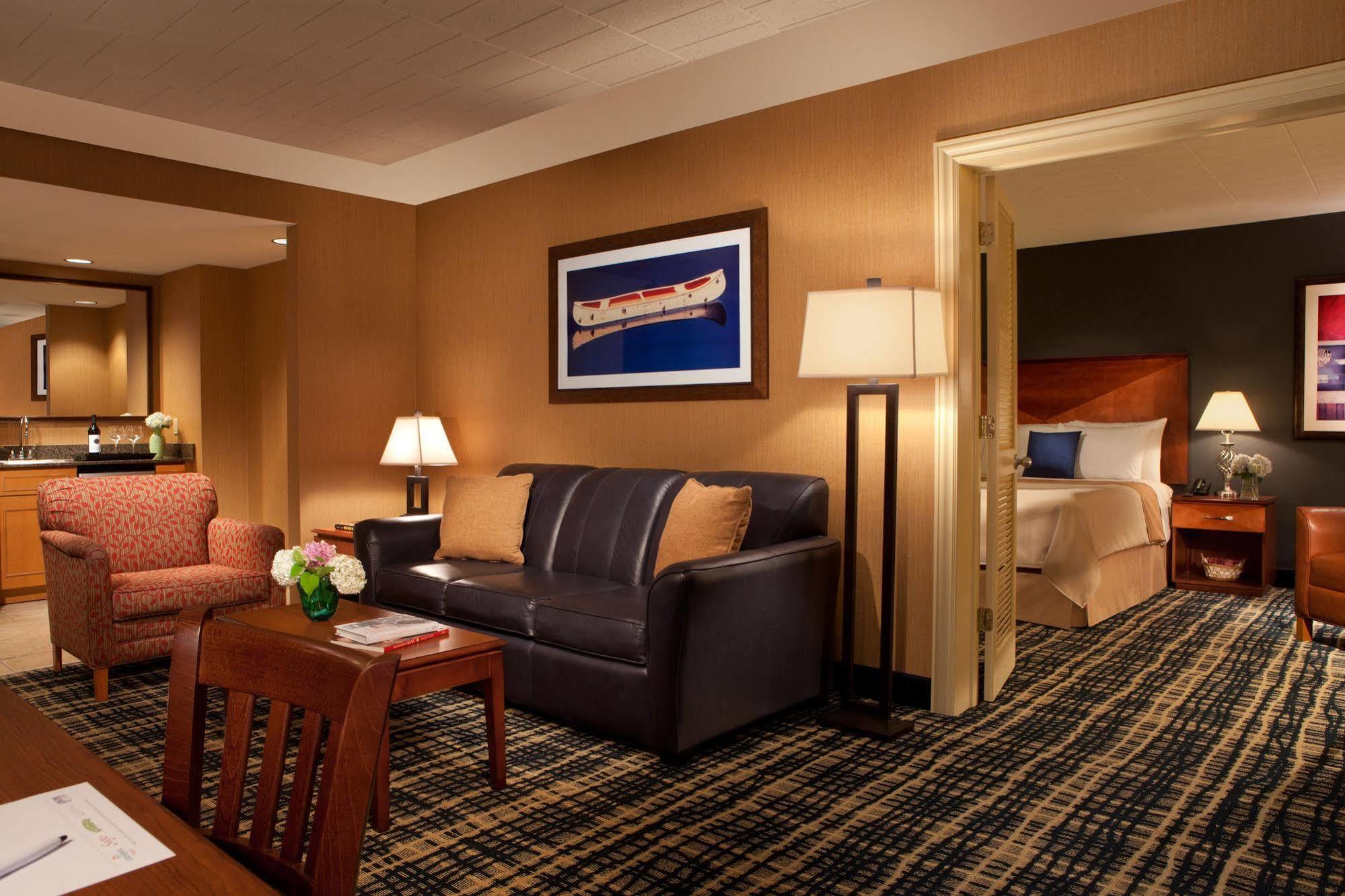 Odawa Hotel Petoskey Bagian luar foto